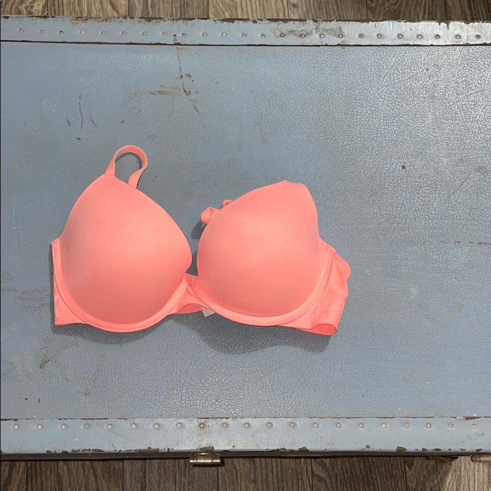 VS Pink Push Up T-Shirt Bra